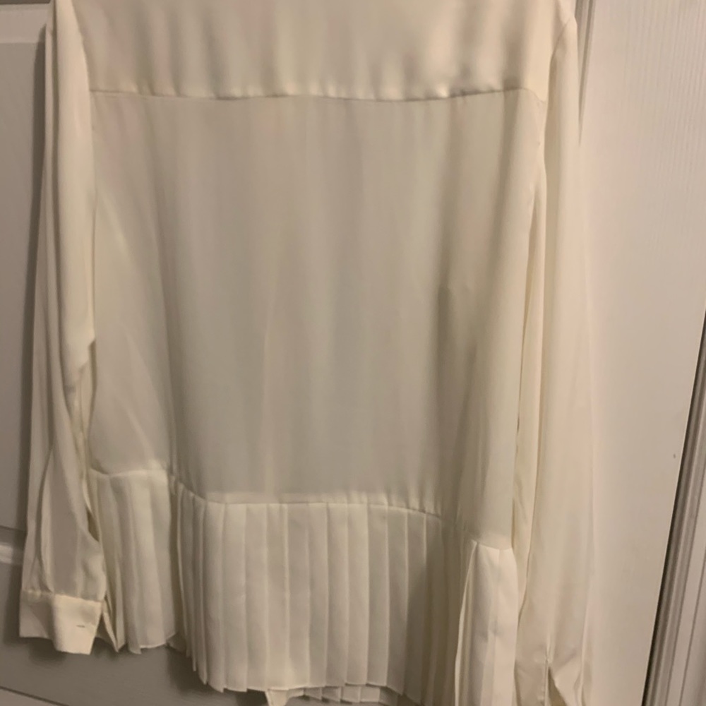 Jay Godfrey silk ivory blouse with pleats